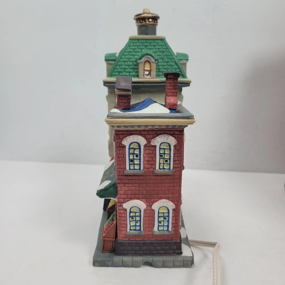 Santa's Workbench Collection Towne Series Village Annie's Market 1999 - Picture 6 of 7